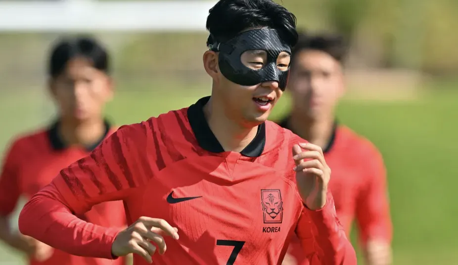 A Captain's Performance Under the Spotlight